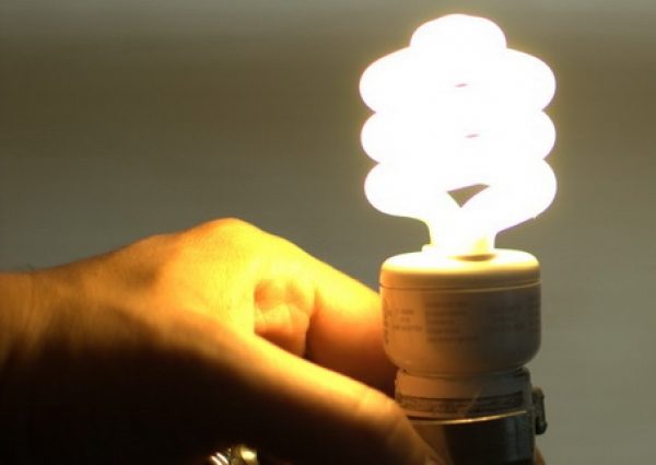 bec_economic-600x425 Efectele becurilor economice asupra organismului tău