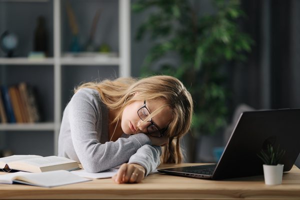 lipsa-scopului-600x400 Nu ești obosit, ești deconectat: de ce lipsa scopului te consumă mai tare decât munca