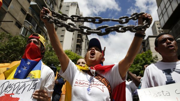 venezuela-600x338 Cum a fost păcălită o țară întreagă cu o singură promisiune politică — și a ajuns în colaps total