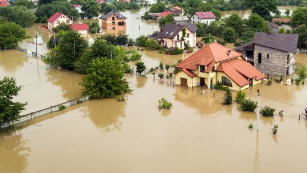 inundatii-600x339 Cum pot sateliții să prevadă inundațiile înainte să se întâmple: tehnologia care salvează vieți