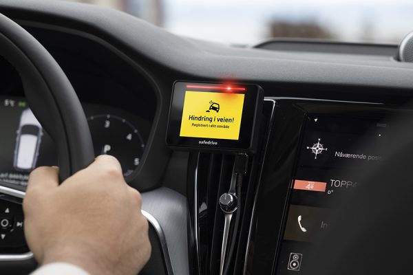 safedriv-600x400 Aplicația care îți poate salva viața în trafic – cum funcționează și de ce trebuie să o ai
