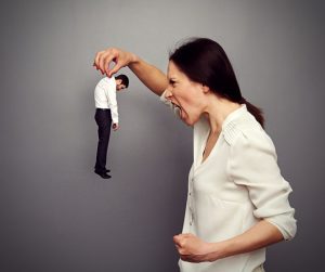 Efectul de supraîncredere/supraapreciere sau efectul Dunning-Kruger. Inteligenții sunt plini de îndoieli în timp ce ignoranții sunt plini de încredere